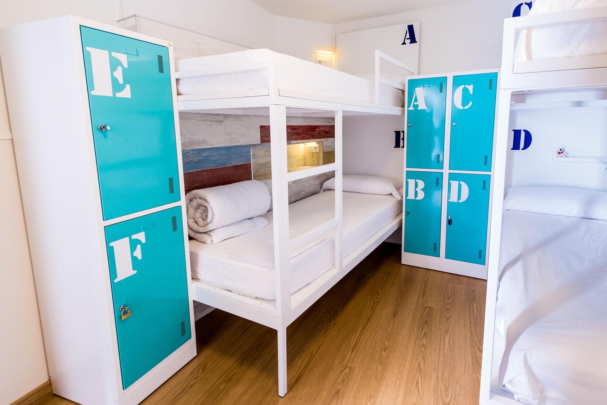 Bed 6-Bed Female Dormitory Room
